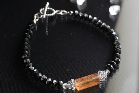 - Imperial Topaz X Black spinel 01 -