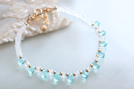 - Apatite × White Topaz -