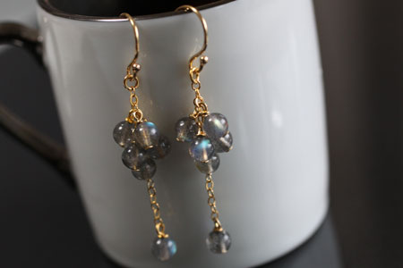 - Labradrite バブルピアス -