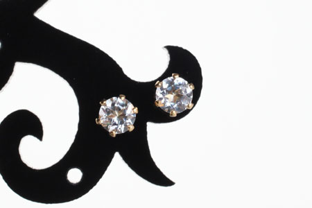 - White Topaz スタッドピアス -