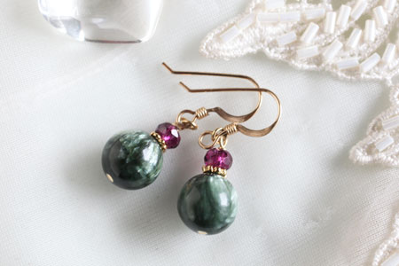 - Seraphinite k14gf ピアス -