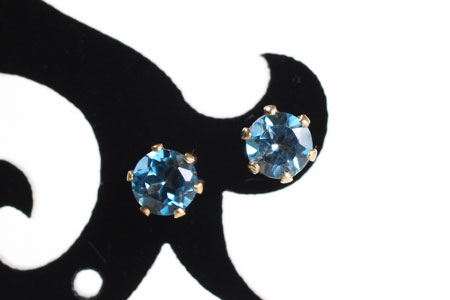 - London Blue Topaz スタッドピアス -