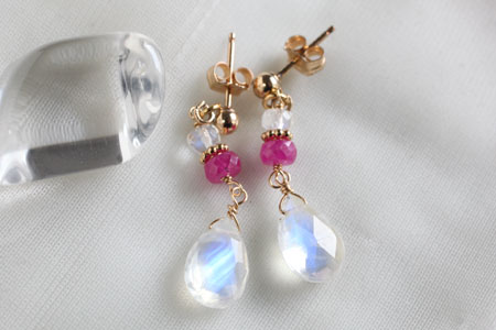 - Rainbow Moon Stone k14gf ピアス -