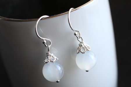 - Moonstone SV ピアス -
