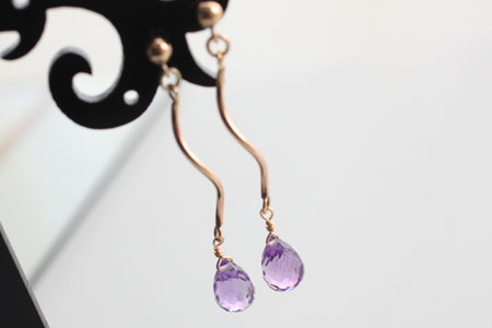 - Amethyst スパイラルピアス -