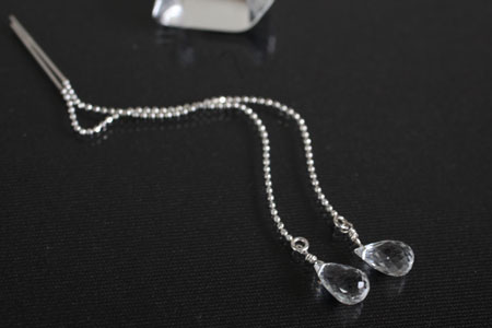 - White Topaz アメリカンSVピアス -