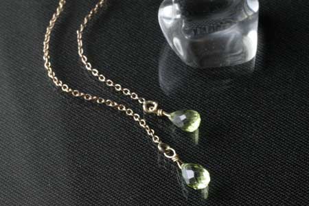 - Peridot アメリカンピアス -