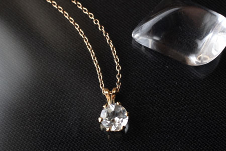 - White Topaz k14gf NK -