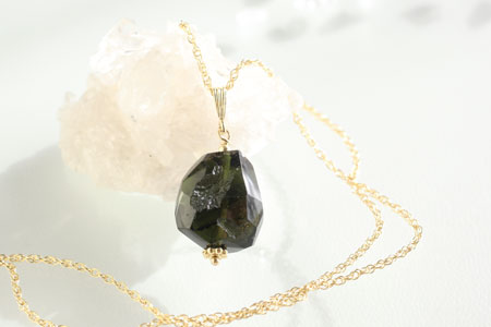 - Moldavite k14gf NK -