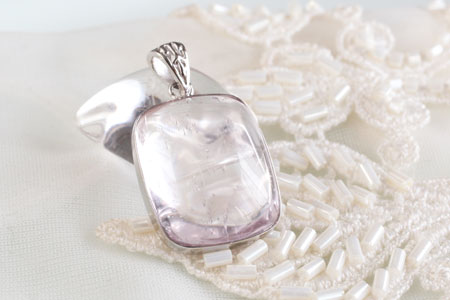 - Kunzite SV Pt -