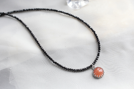 - Orange Moon Stone & Black Spinel SV NK -