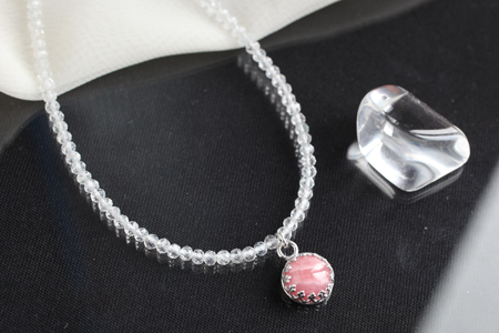 - Rhodochrosite & White Topaz SV NK -